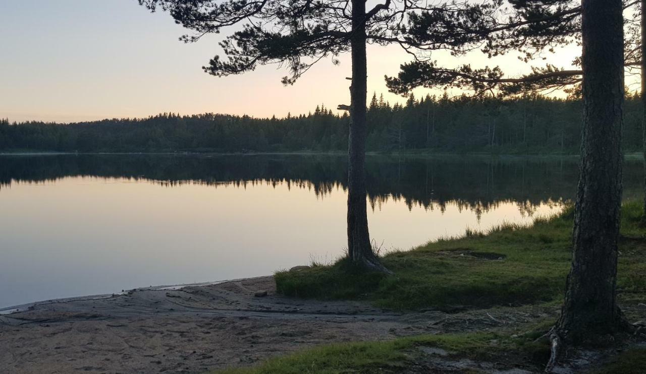Cozy Cottage In The Woods, Near Dyreparken In Kristiansand, Lake Lolandsvannet Ovrebo Eksteriør billede