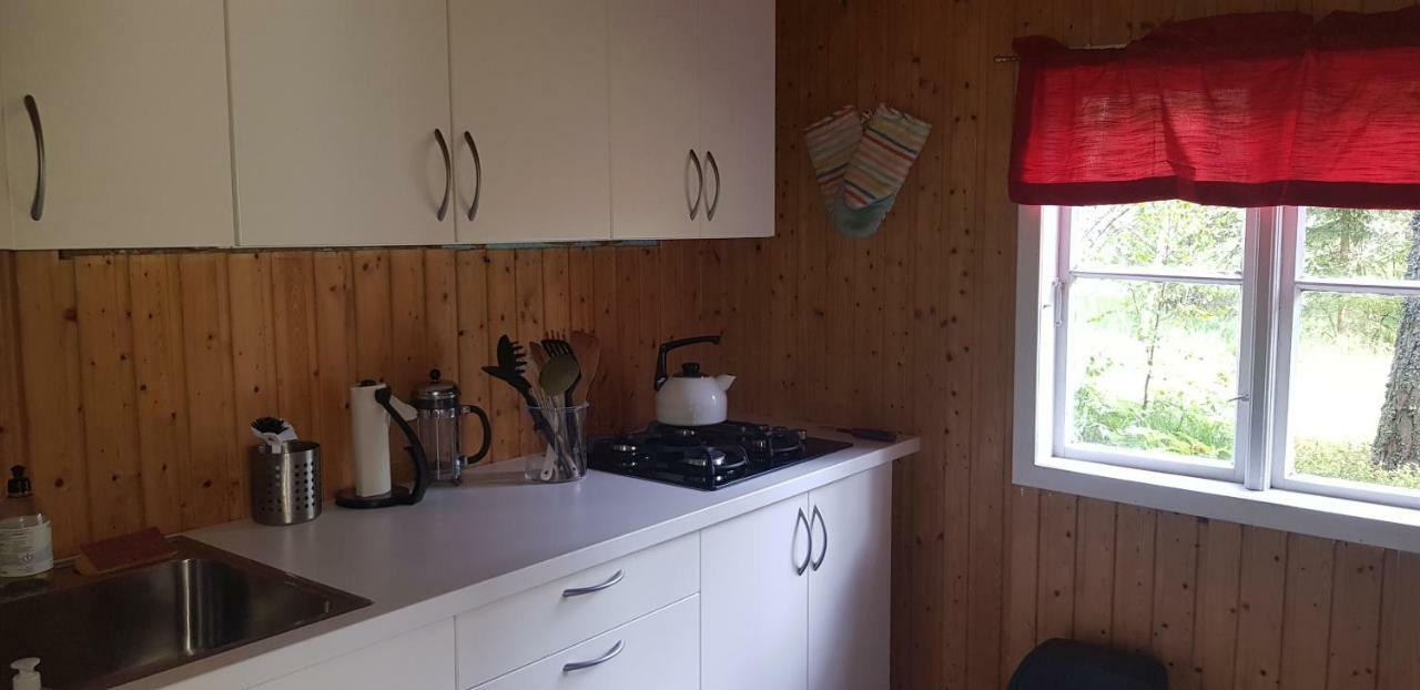 Cozy Cottage In The Woods, Near Dyreparken In Kristiansand, Lake Lolandsvannet Ovrebo Eksteriør billede